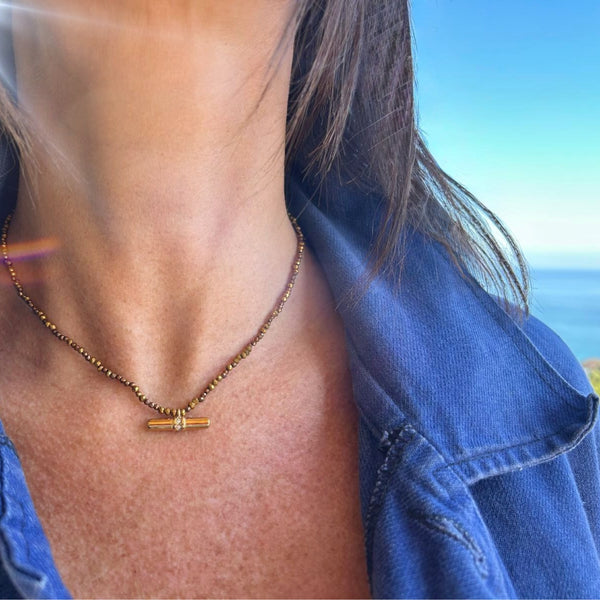 Collier pendentif barre strass