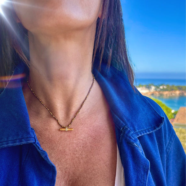 Collier pendentif barre strass