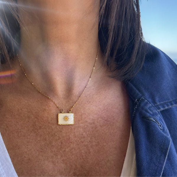 Collier chaine et pendentif nacre