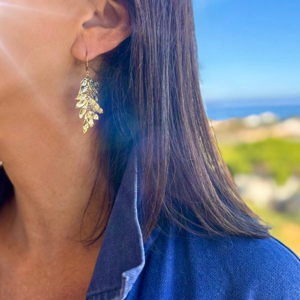 Boucles d'oreilles feuilles martelées avec chaîne