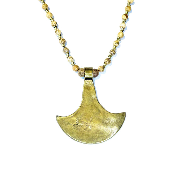 Collier perles Jaspe africaine et pièce ethnique bronze
