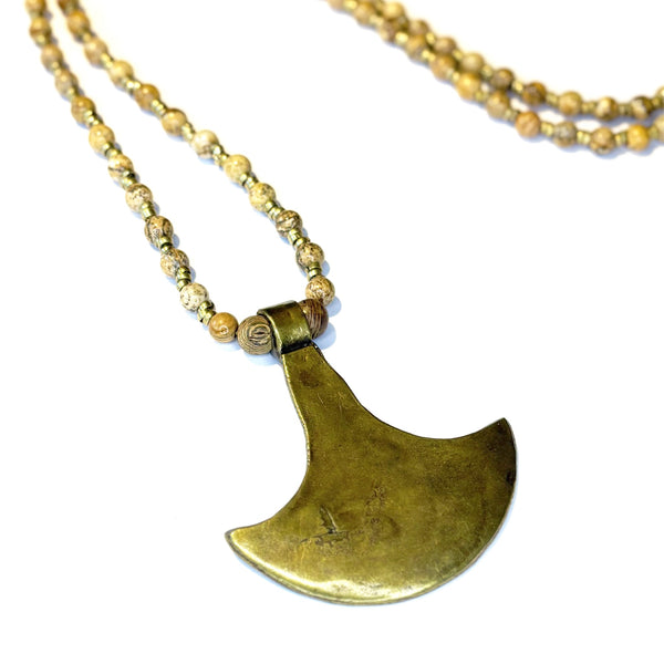Collier perles Jaspe africaine et pièce ethnique bronze
