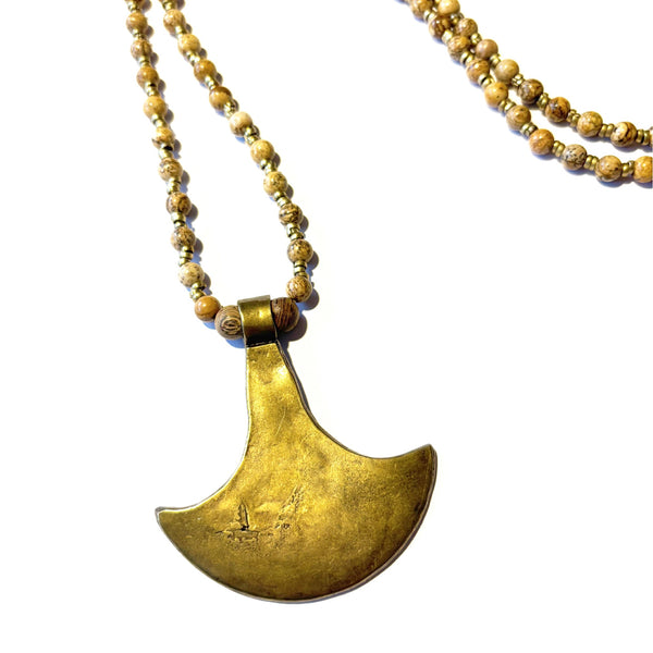Collier perles Jaspe africaine et pièce ethnique bronze