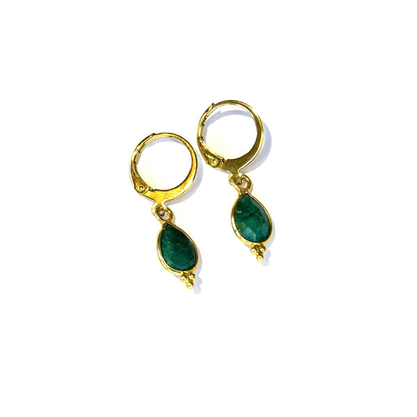 Boucles d'oreilles gouttes Émeraudes serties