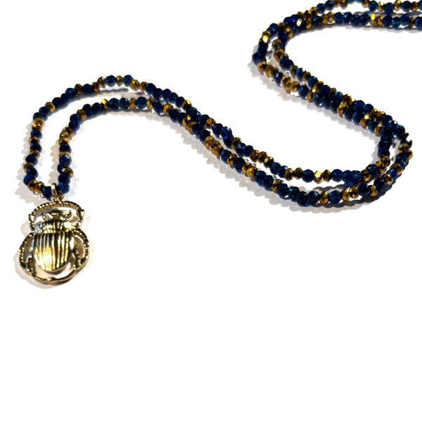 Collier lapis lazuli et scarabée