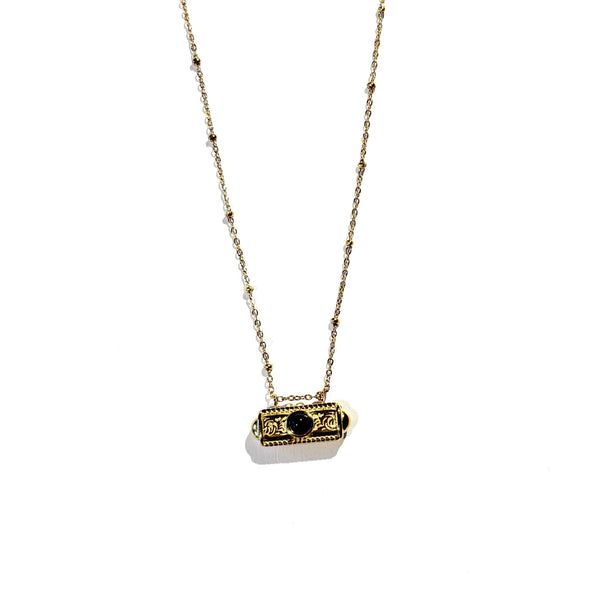 Collier amulette onyx noir