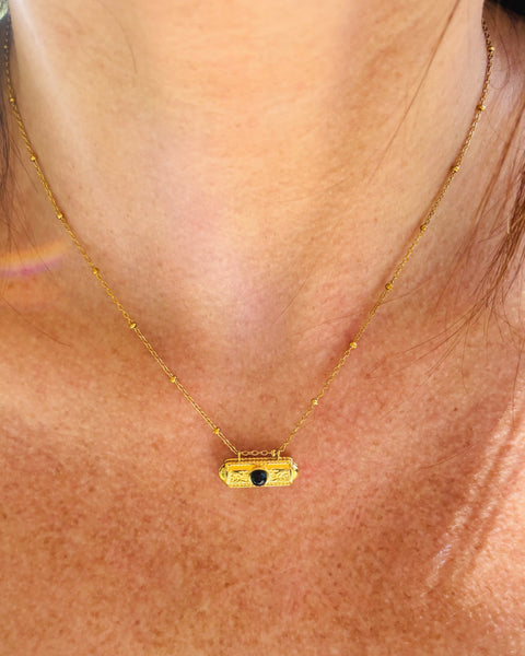 Collier amulette onyx noir