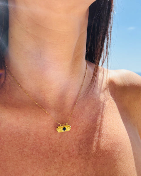 Collier amulette onyx noir